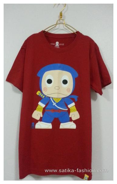 CS0011Red เสื้อยืดสกรีนลายการ์ตูนฮาโตริ สีแดง    เนื้อผ้ายืด นุ่มสวมใส่สบาย